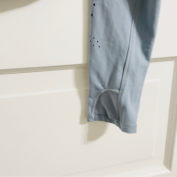 Athleta Shanti Eyelet Blue Long Sleeve Floral Top Size Medium - Picture 5 of 9